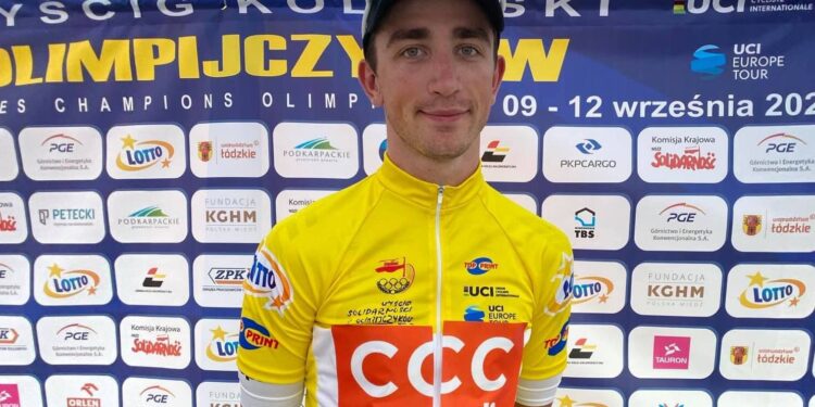 Stanisław Aniołkowski utrzymał pozycję lidera wyścigu i nadal będzie jechał w żółtej koszulce / Międzynarodowy Wyścig Kolarski "Solidarności" i Olimpijczyków / facebook