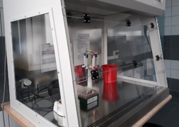 Kielce. Świętokrzyskie Centrum Onkologii. Laboratorium do wykrywania zakażeń SARS-CoV-2 / ŚCO