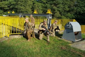 05.09.2020. Małogoszcz. Ćwiczenia Szkolnej Grupy Przysposobienia Obronnego ORLĘTA POLAND COMMANDO LOK SURVIVAL-MILITARY / Jacek Szymański