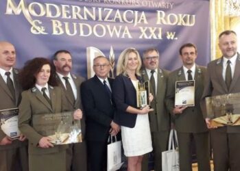 Ciężka praca leśników nad zachowaniem zabytkowego budynku w jak najlepszej kondycji została doceniona przez kapitułę ogólnopolskiego konkursu Modernizacja Roku & Budowa XXI wieku / Nadleśnictwo Elbląg