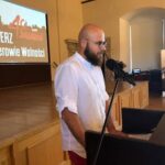 12.09.2020 Sandomierz. Wystawa z okazji 40. rocznicy powstania NSZZ „Solidarność”. Na zdjęciu Dominik Płaza - dyrektor Muzeum Okręgowego w Sandomierzu / Grażyna Szlęzak-Wójcik / Radio Kielce