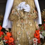 03.09.2020. Skórnice. Wieniec dożynkowy w postaci figury Matki Bożej / Magdalena Galas-Klusek / Radio Kielce