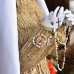 03.09.2020. Skórnice. Wieniec dożynkowy w postaci figury Matki Bożej / Magdalena Galas-Klusek / Radio Kielce