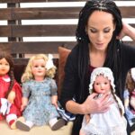 09.09.2020. Stąporków. Kolekcja lalek Weroniki Buczek. Na zdjęciu: Weronika Buczek / Magdalena Galas-Klusek / Radio Kielce