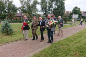 17.09.2020. Starachowice. Dzień Sybiraka. Na zdjęciu (w środku): Kazimierz Dziekoński / Anna Głąb / Radio Kielce