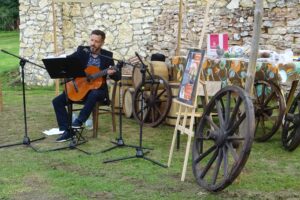 06.09.2020. Leśnica. Koncert charytatywny dla Ani Sosnowskiej. Na zdjęciu: dr hab. Wojciech Daszkiewicz / Ewa Pociejowska-Gawęda / Radio Kielce