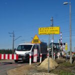 08.09.2020. Skroniów. Zamknięty przejazd kolejowy / Grzegorz Wileczek
