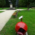 19.09.2020 Nagłowice. Nietypowe rzeźby w nagłowickim parku / Ewa Pociejowska-Gawęda / Radio Kielce