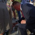 13.09.2020. Miąsowa. Odsłonięcie obelisku ku czci Zdzisława Gintera ps. Grom i Zdzisława Kajderowicza ps. Ryszard / Ewa Pociejowska-Gawęda / Radio Kielce