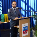 17.09.2020 Krasocin. Sesja rady gminy i powitanie rodziny repatriantów z Kazachstanu. Na zdjęciu: Rafał Pacanowski - członek zarządu powiatu włoszczowskiego / Ewa Pociejowska-Gawęda / Radio Kielce