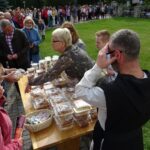 20.09.2020. Jędrzejów. Kiermasz słodkości u ojców cystersów / Ewa Pociejowska-Gawęda / Radio Kielce