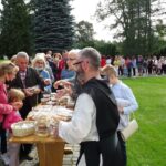 20.09.2020. Jędrzejów. Kiermasz słodkości u ojców cystersów / Ewa Pociejowska-Gawęda / Radio Kielce