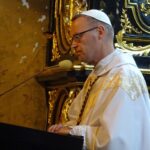 23.09.2020 Jędrzejów. Jubileuszowa msza święta w klasztorze cystersów. Na zdjęciu: ojciec Rafał Ścibiorowski - opat klasztoru cystersów / Ewa Pociejowska-Gawęda / Radio Kielce