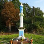 26.09.2020. Jaronowice. Odnowiona figura Matki Boskiej / Ewa Pociejowska-Gawęda / Radio Kielce