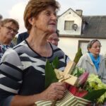 26.09.2020. Jaronowice. Odnowiona figura Matki Boskiej. Na zdjęciu: Marianna Parzniewska - inicjatorka odnowienia figury Matki Boskiej / Ewa Pociejowska-Gawęda / Radio Kielce