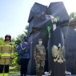 11.09.2020. Kielce. Obchody 19. rocznicy ataku na World Trade Center przed pomnikiem Homo Homini / Piotr Kwaśniewski / Radio Kielce