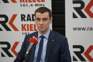 13.09.2020 Kielce. Studio Polityczne Radia Kielce. Na zdjęciu Dawid Lewicki - Konfederacja Partia KORWIN / Aneta Cielibała-Gil / Radio Kielce