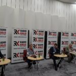 13.09.2020 Kielce. Studio Polityczne Radia Kielce Na zdjęciu od lewej:  Krzysztof Słoń - senator PiS, Agata Wojda - PO-KO, Dawid Lewicki - Konfederacja Partia KORWIN, Czesław Siekierski - PSL, Jacek Skórski - Nowa Lewica / Aneta Cielibała-Gil / Radio Kielce