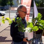 18.09.2020 Kielce. Radio Kielce. Akcja „SadziMY” / Piotr Kwaśniewski / Radio Kielce