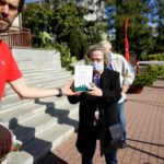 18.09.2020 Kielce. Radio Kielce. Akcja „SadziMY” / Piotr Kwaśniewski / Radio Kielce