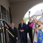 26.09.2020. Skarżysko-Kamienna. XXV Pielgrzymka Pracowników Przemysłu Zbrojeniowego i Lotniczego. Na zdjęciu (od lewej): Krzysztof Lipiec - prezes świętokrzyskich struktur PiS, Maciej Małecki - wiceminister aktywów państwowych, Piotr Wawrzyk - wiceminister spraw zagranicznych, biskup radomski Henryk Tomasik i Jarosław Rusiecki - senator PiS / Anna Głąb / Radio Kielce