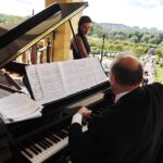 05.09.2020 Kielce. „Chopinowskie inspiracje” w ogrodzie włoskim Pałacu Biskupów Krakowskich. Na zdjęciu: Joanna Woś i Artur Jaroń / Jarosław Kubalski / Radio Kielce