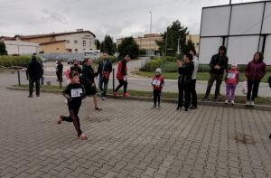 27.09.2020 Kazimierza Wielka. 8. Kazimierski Bieg Szlakiem Megalitów / Marta Gajda / Radio Kielce