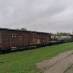 30.09.2020. Jędrzejów. Podpisanie umów o współfinansowaniu kolejki wąskotorowej „Ciuchcia Expres Ponidzie” / Marta Gajda / Radio Kielce