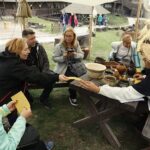 26.09.2020 Chęciny. Pokaz poświęcony bartnictwu i pszczelarstwu / Jarosław Kubalski / Radio Kielce