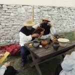 26.09.2020 Chęciny. Pokaz poświęcony bartnictwu i pszczelarstwu / Jarosław Kubalski / Radio Kielce