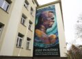 08.11.2019 Kielce. VII LO im. J. Piłsudskiego. Odsłonięcie muralu przedstawiającego Marszałka Józefa Piłsudskiego / Jarosław Kubalski / Radio Kielce