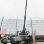 07.09.2020 Kielce. Targi Kielce. Przygotowania do MSPO. Samobieżna haubica "Krab" / Jarosław Kubalski / Radio Kielce