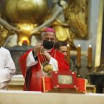 26.09.2020 Święty Krzyż. Świętokrzyski Rajd Pielgrzymkowy. Msza święta. Biskup Jan Piotrowski / Jarosław Kubalski / Radio Kielce