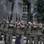 27.09.2020 Kielce. Uroczystości przed pomnikiem Armii Krajowej w 81. rocznicę utworzenia Polskiego Państwa Podziemnego / Jarosław Kubalski / Radio Kielce