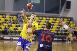 11.09.2020 Kielce. PGNiG Superliga. Mecz Łomża Vive Kielce - Sandra Spa Pogoń Szczecin. Władysław Kulesz / Jarosław Kubalski / Radio Kielce