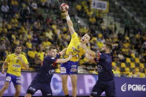 11.09.2020 Kielce. PGNiG Superliga. Mecz Łomża Vive Kielce - Sandra Spa Pogoń Szczecin. Michał Olejniczak / Jarosław Kubalski / Radio Kielce