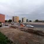 28.09.2020. Kielce. Budowa stadionu lekkoatletycznego Politechniki Świętokrzyskiej. Na zdjęciu: Anna Krupka - wiceminister sportu i prof. Zbigniew Koruba, rektor Politechniki Świętokrzyskiej / Marta Gajda / Radio Kielce