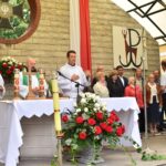 06.09.2020 Końskie. Uroczystości Koneckiego Września. Na zdjęciu (w środku): ksiądz Piotr Ordowicz / Magdalena Galas-Klusek / Radio Kielce