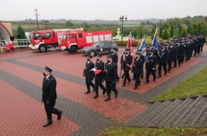 26.09.2020 Lipnik. Uroczystość przekazania nowego wozu strażackiego dla OSP Lipnik / Emilia Sitarska / Radio Kielce