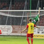 11.09.2020. Niepołomice. 3. kolejka Fortuna 1 ligi: Puszcza Niepołomice - Korona Kielce / Krzysztof Bujnowicz / Radio Kielce