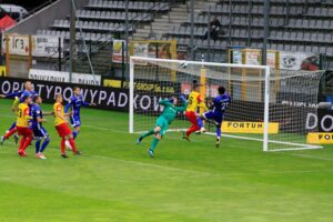 26.09.2020 Legnica. Mecz Miedź Legnica - Korona Kielce / Krzysztof Bujnowicz / Radio Kielce