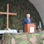 26.09.2020 Lipnik. Uroczystość przekazania nowego wozu strażackiego dla OSP Lipnik. Przemawia Andrzej Grządziel - wójt gminy Lipnik / Emilia Sitarska / Radio Kielce