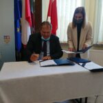 28.09.2020 Opatów. Konsultacje w sprawie strategii województwa świętokrzyskiego. Na zdjęciu: Paweł Rędziak - zastępca burmistrza Ożarowa / Emilia Sitarska / Radio Kielce