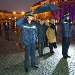 30.09.2020. Ostrowiec Św. Uroczystości upamiętniające pomordowanych ostrowczan we wrześniu 1942 roku. Na zdjęciu (w środku): Piotr Dasios - zastępca prezydenta Ostrowca Św., Anna Niedbała - sekretarz miasta / Emilia Sitarska / Radio Kielce