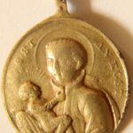 17.09.2020. Kąty Stare. Odkrycia  podczas prac archeologicznych pod zniszczoną kaplicą św Anny / ks. Witold Januś