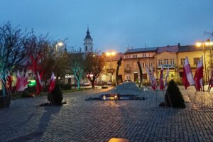 30.09.2020. Ostrowiec Św. Uroczystości upamiętniające pomordowanych ostrowczan we wrześniu 1942 roku / Emilia Sitarska / Radio Kielce