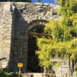 17.09.2020. Kąty Stare. Pozostalości kaplicy św. Anny przy kompleksie klasztornym - kaplica zniszczona podczas wysadzenia przez Niemców kościoła w 1944 roku / ks. Witold Januś