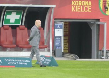 05.06.2020 Kielce. PKO Ekstraklasa. Mecz Korona Kielce - Piast Gliwice. Na zdjęciu: Maciej Bartoszek - trener Korony Kielce / Wiktor Taszłow / Radio Kielce