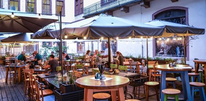 RADIO DLA CIEBIE. Facebook wesprze warszawskie firmy. Rusza program grantowy - Radio Kielce Radio Dla Ciebie