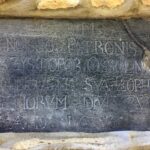 17.09.2020. Kąty Stare. Tablice epitafijne z kaplicy św. Anny / ks. Witold Januś